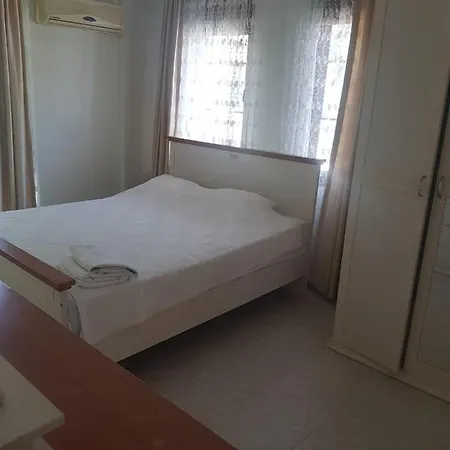 Oeluedeniz Oezel Yuezme Havuzlu Hotel *