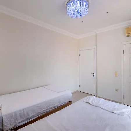 Oeluedeniz Oezel Yuezme Havuzlu Hotel *