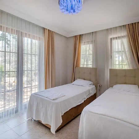 Oeluedeniz Oezel Yuezme Havuzlu Hotel Fethiye