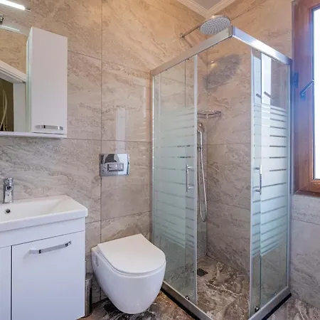 Hotel Oeluedeniz Oezel Yuezme Havuzlu