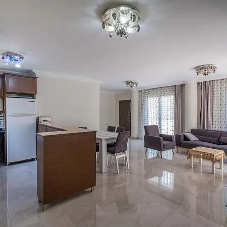 Oeluedeniz Oezel Yuezme Havuzlu Hotel
