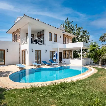 Oeluedeniz Oezel Yuezme Havuzlu Hotel *